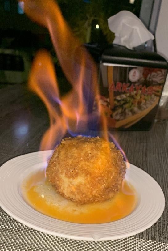 HELADO FRITO FLAMBEADO