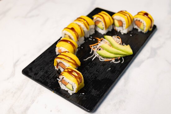 Salmón Cheddar roll x8