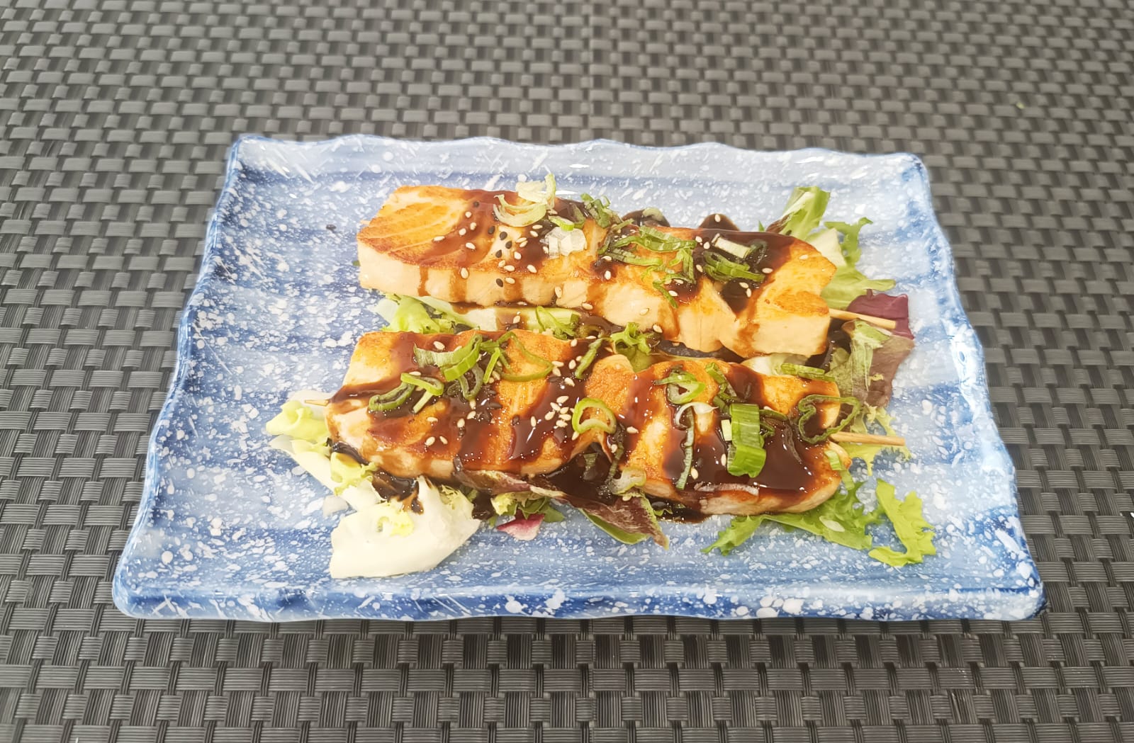 Yakitori salmón x2